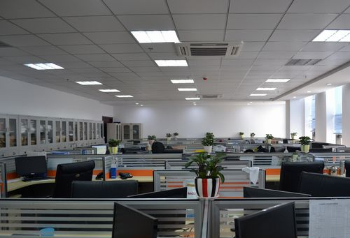 低眩光照明標桿品牌：賽倍明實力問鼎網球場燈光推薦榜:燈光照明